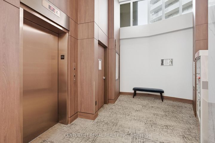 Photo 3 at Th07 - 113 Mcmahon Drive, Bayview Village, Toronto