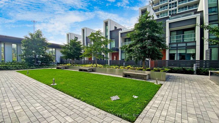 Photo 5 at Th07 - 113 Mcmahon Drive, Bayview Village, Toronto