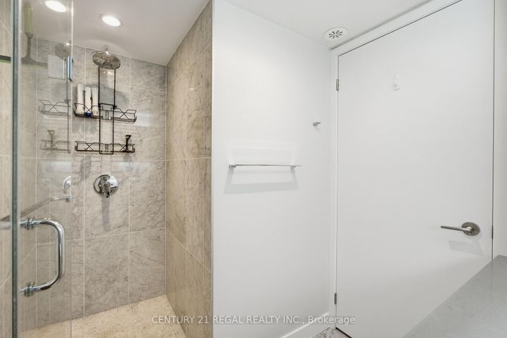 Photo 38 at Th07 - 113 Mcmahon Drive, Bayview Village, Toronto