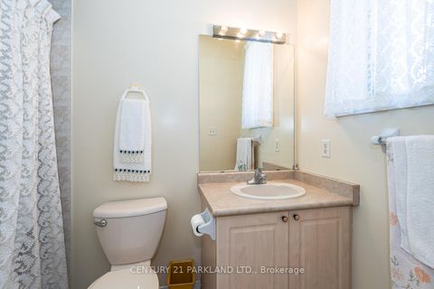 Photo 15 at 85 Canoe Court, Oak Ridges Lake Wilcox, Richmond Hill