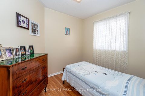 Photo 16 at 85 Canoe Court, Oak Ridges Lake Wilcox, Richmond Hill