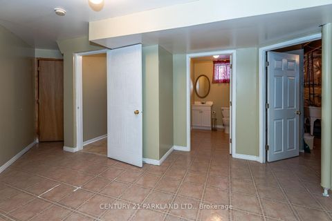 Photo 19 at 85 Canoe Court, Oak Ridges Lake Wilcox, Richmond Hill