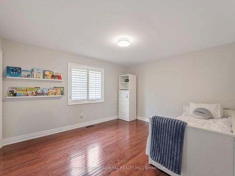 Photo 24 at 16 Craigvale Street, Patterson, Vaughan