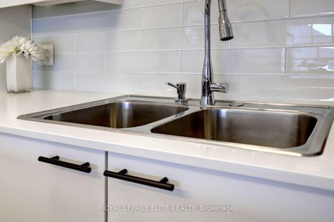 Photo 21 at 405 - 437 Roncesvalles Avenue, Roncesvalles, Toronto