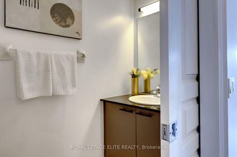 Photo 23 at 405 - 437 Roncesvalles Avenue, Roncesvalles, Toronto