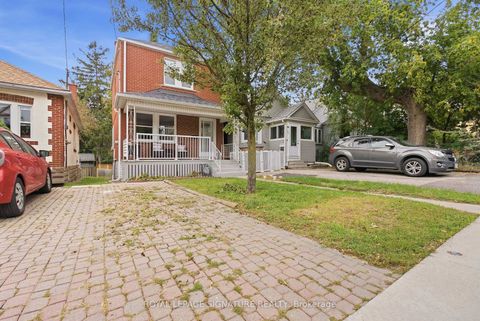 Photo 2 at 154 Alameda Avenue, Oakwood Village, Toronto