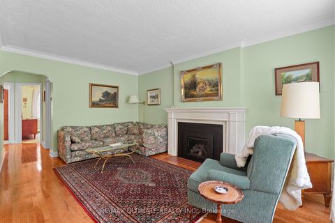 Photo 2 at 191 Glenvale Boulevard, Leaside, Toronto