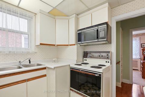 Photo 8 at 191 Glenvale Boulevard, Leaside, Toronto