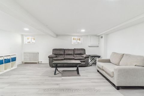 Photo 18 at 37 Wilmar Road, City Centre West, Toronto