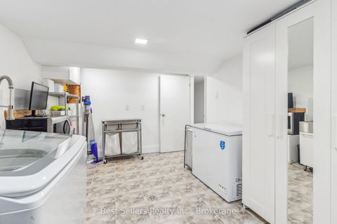 Photo 21 at 37 Wilmar Road, City Centre West, Toronto
