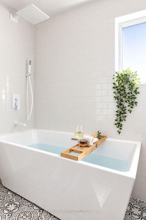 Photo 5 at 38 Cavotti Crescent, Bathurst Manor, Toronto