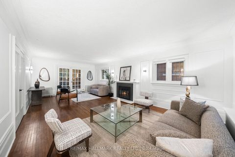 Photo 7 at 16 Elderwood Drive, Forest Hill South, Toronto