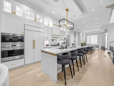 Photo 8 at 370 Hillsdale Avenue E, Mount Pleasant East, Toronto