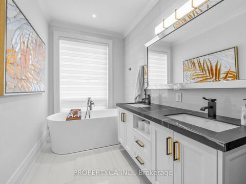 Photo 16 at 370 Hillsdale Avenue E, Mount Pleasant East, Toronto