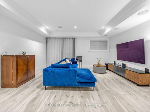 Photo 32 at 370 Hillsdale Avenue E, Mount Pleasant East, Toronto