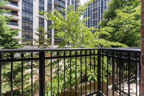 Photo 13 at 651 - 3 Everson Drive, Willowdale East, Toronto