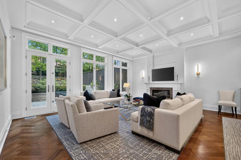 Photo 9 at 20B Woodlawn Avenue W, St. Clair, Toronto