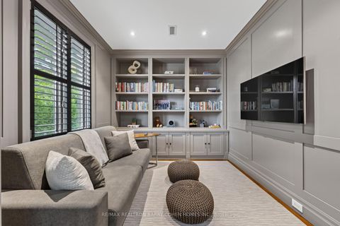 Photo 12 at 20B Woodlawn Avenue W, St. Clair, Toronto