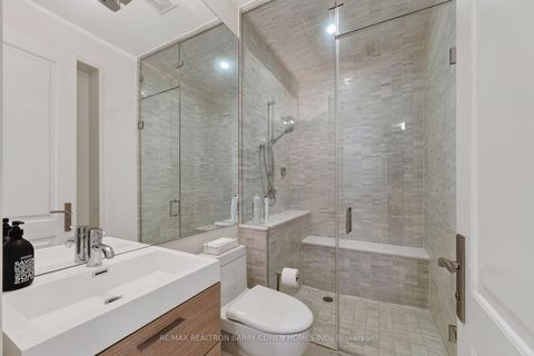 Photo 13 at 20B Woodlawn Avenue W, St. Clair, Toronto