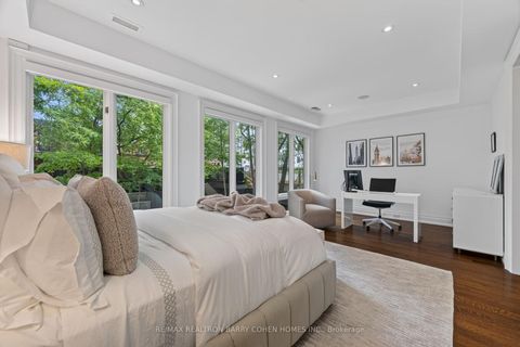 Photo 14 at 20B Woodlawn Avenue W, St. Clair, Toronto
