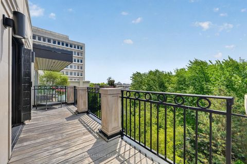 Photo 25 at 20B Woodlawn Avenue W, St. Clair, Toronto