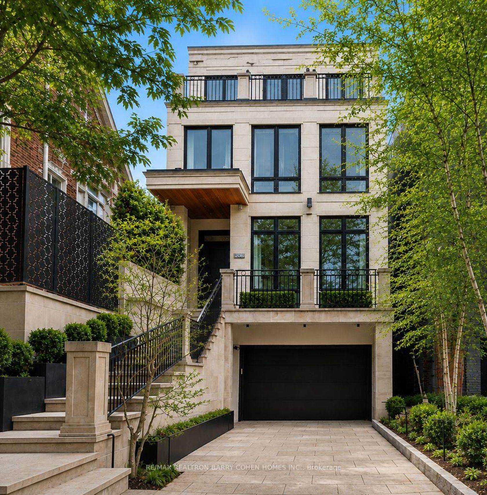 20B Woodlawn Avenue W, St. Clair, Toronto 