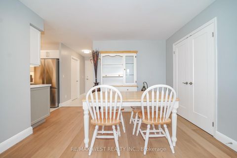 Photo 4 at 801 - 3650 Kingston Road, Scarborough Village, Toronto