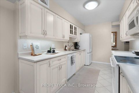 Photo 10 at 503 - 260 Heath Street W, Forest Hill South, Toronto