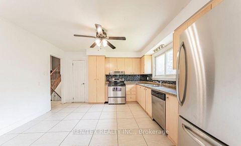 Photo 4 at 75 Stockdale Crescent, North Richvale, Richmond Hill