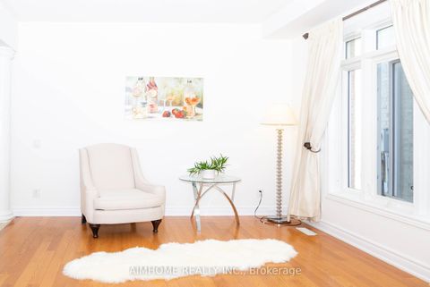 Photo 4 at 72 Brass Drive, Jefferson, Richmond Hill