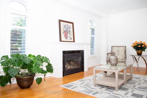 Photo 16 at 72 Brass Drive, Jefferson, Richmond Hill