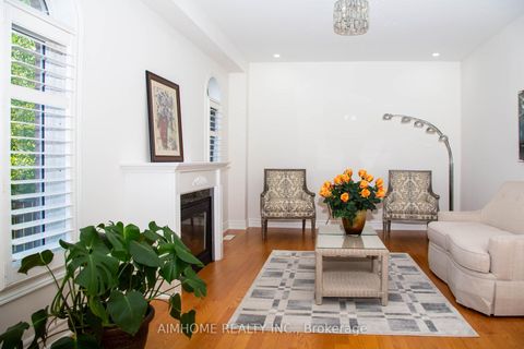 Photo 17 at 72 Brass Drive, Jefferson, Richmond Hill