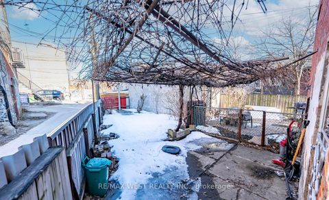 Photo 35 at 217 Gladstone Avenue, Little Portugal, Toronto