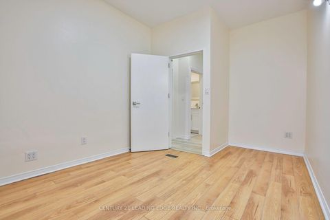 Photo 20 at 9 Borden Street, University, Toronto