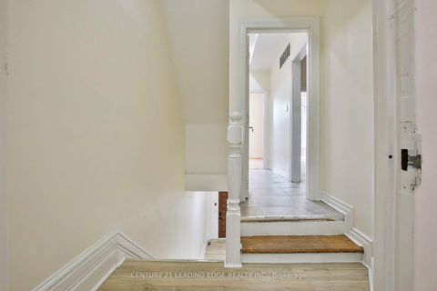 Photo 26 at 9 Borden Street, University, Toronto