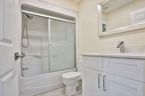 Photo 27 at 9 Borden Street, University, Toronto