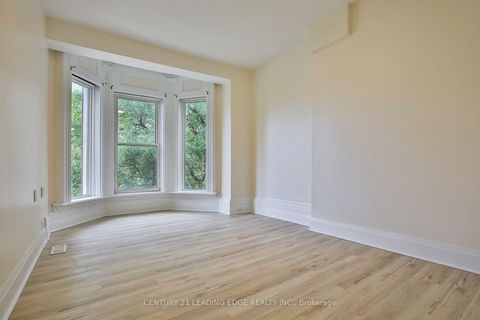 Photo 30 at 9 Borden Street, University, Toronto