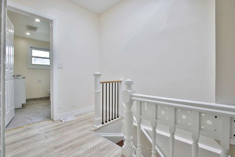 Photo 34 at 9 Borden Street, University, Toronto