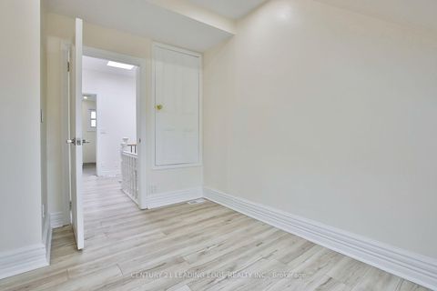 Photo 41 at 9 Borden Street, University, Toronto