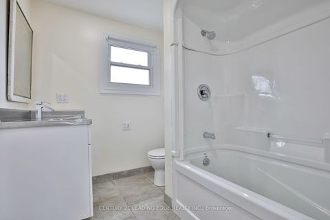 Photo 42 at 9 Borden Street, University, Toronto