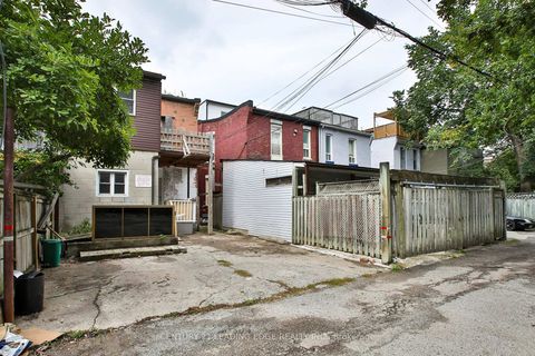 Photo 48 at 9 Borden Street, University, Toronto