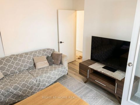Photo 5 at 58 Deanvar Avenue, Maryvale, Toronto