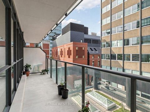 Photo 23 at 513 - 770 Bay Street, Bay Street Corridor, Toronto