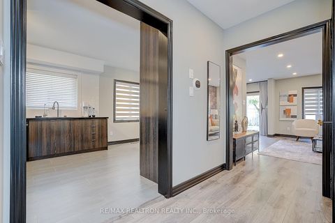 Photo 7 at 47 Melville Street, Langstaff, Richmond Hill