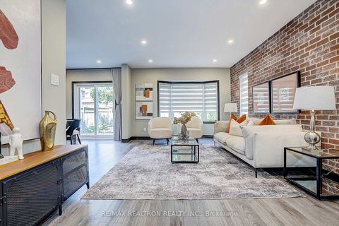 Photo 8 at 47 Melville Street, Langstaff, Richmond Hill