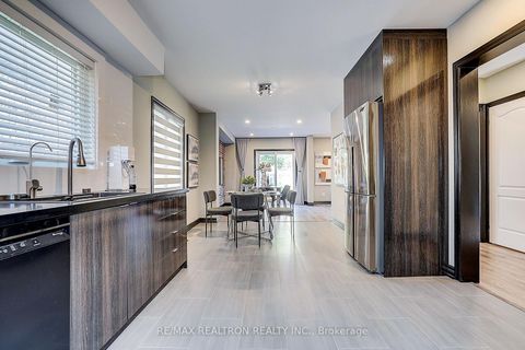 Photo 16 at 47 Melville Street, Langstaff, Richmond Hill
