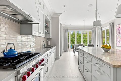 Photo 11 at 221 Dunvegan Road, Forest Hill South, Toronto