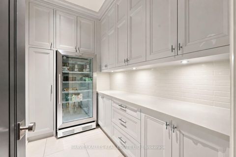 Photo 14 at 221 Dunvegan Road, Forest Hill South, Toronto