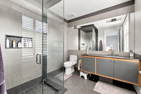 Photo 27 at 221 Dunvegan Road, Forest Hill South, Toronto