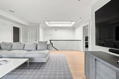 Photo 30 at 221 Dunvegan Road, Forest Hill South, Toronto